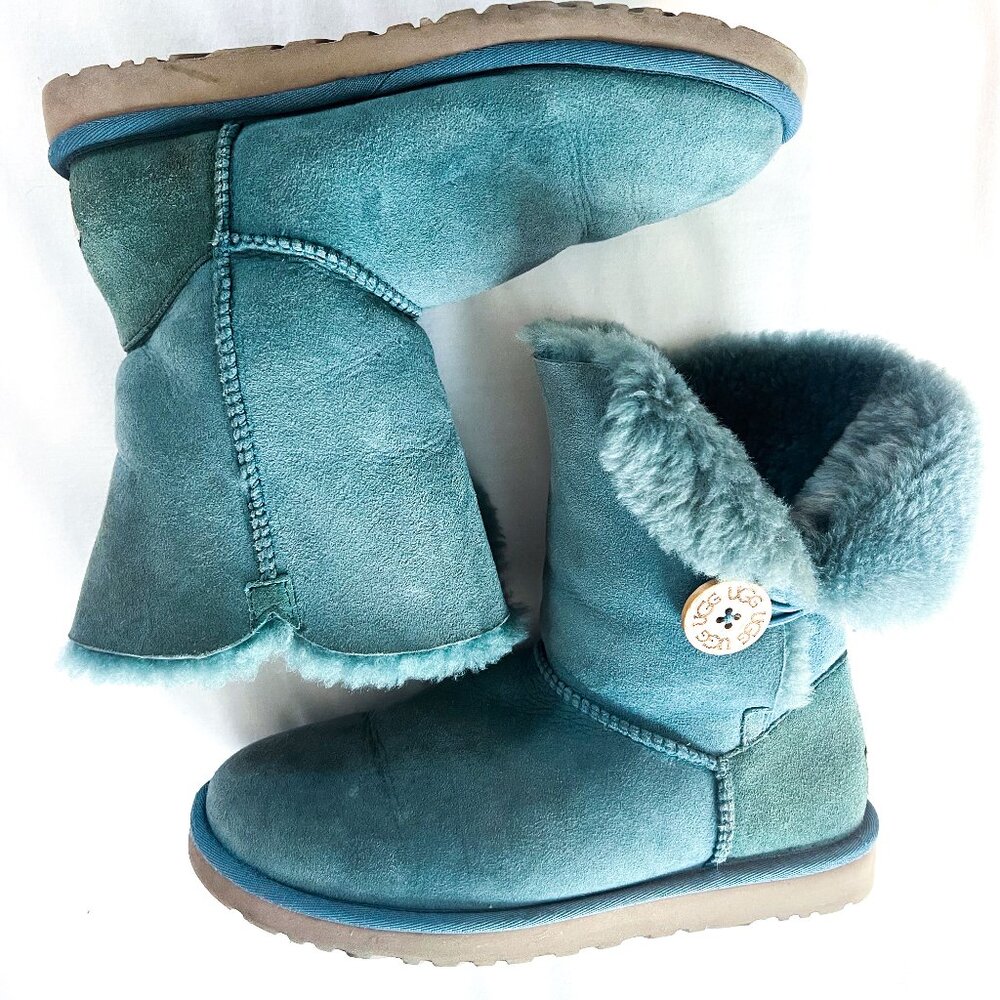 UGG Bailey Button Boot II - Picture 3 of 14